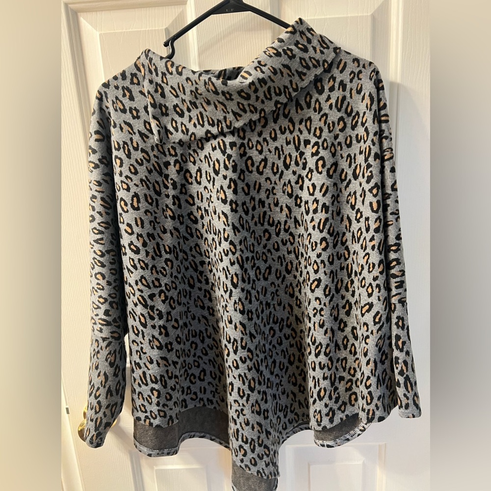Leopard print poncho - one size